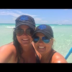 Meet your Posher, Debbie